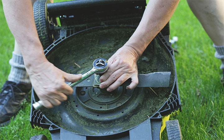 Husqvarna Riding Mower Blades Won’t Engage